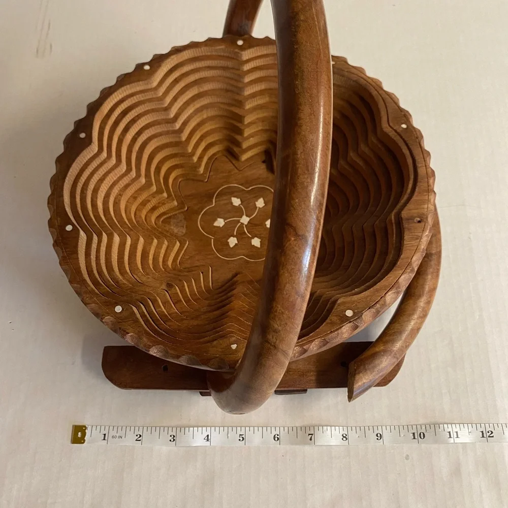 Amazing Vintage Collapsable Handmade Fruit Bowlz
